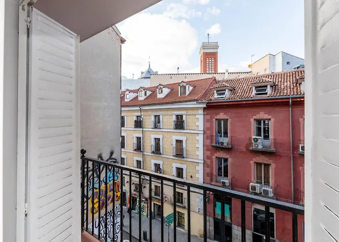Los Apartamentos Jacinto Benavente Centro Madrid